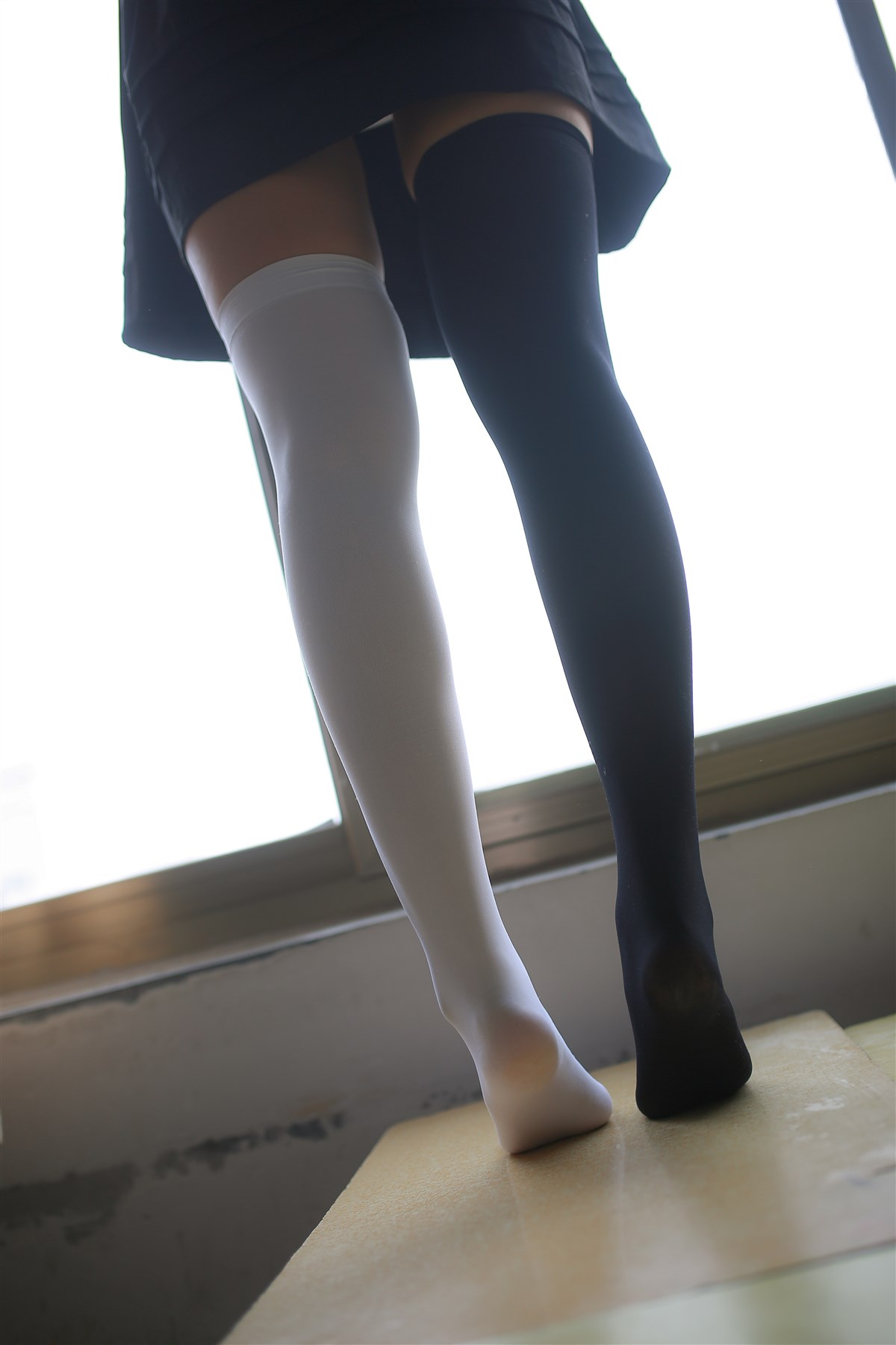 图片[4]-教室里的美腿诱惑-Cosplay world Coser