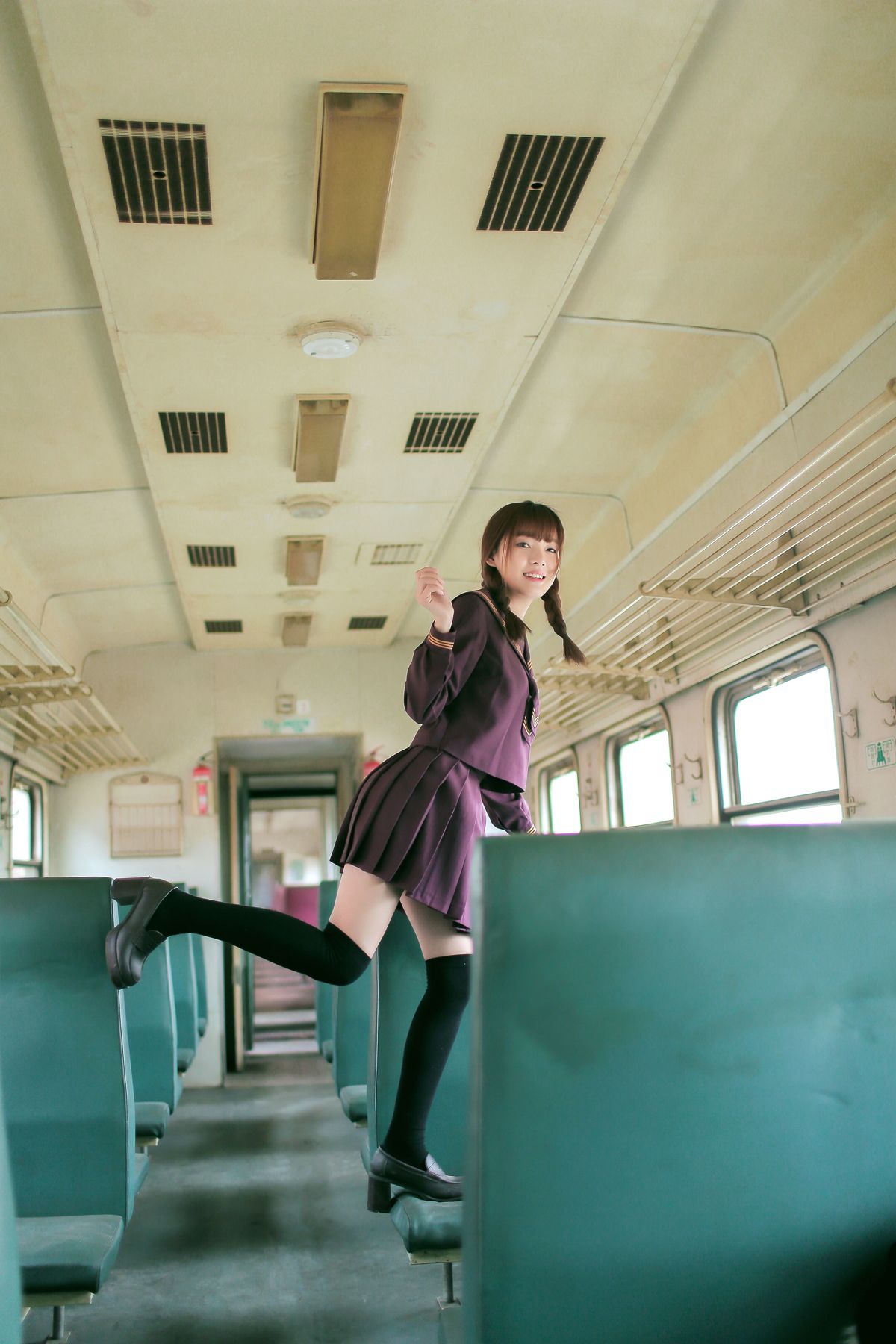 图片[5]-火车上的JK-Cosplay world Coser
